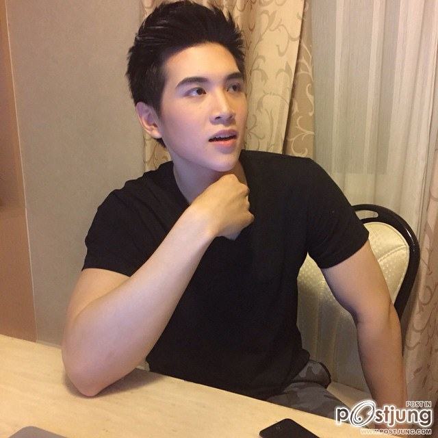 JJ Chittaphong ขาวๆ ใสๆ