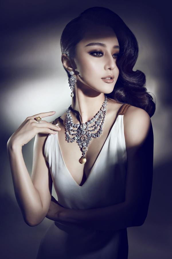 Fan Bing Bing กับเครื่องเพชร Chopard และ Cartier