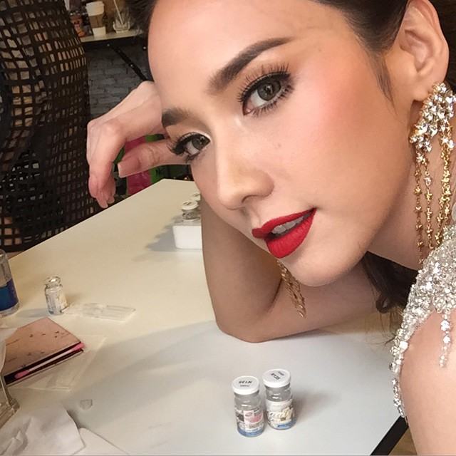 ซุปตาร์สาวเซ็กซี่ "อั้ม พัชราภา" สวยรวยตัดใจประกาศเลหลังขายรองเท้าแบรนด์เนมนับร้อยคู่!!