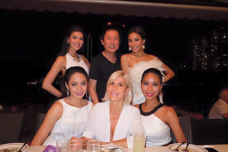ทีมมิสแกรนด์ไทยแลนด์ 2015 เข้าเทรนด์กับอินเนสที่สิงคโปร