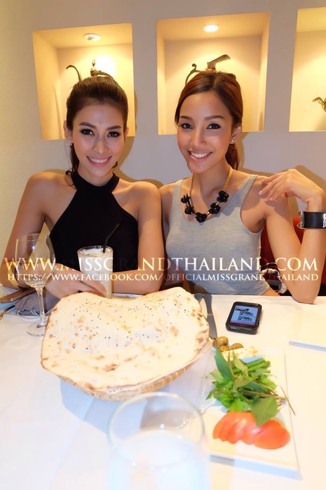 ทีมมิสแกรนด์ไทยแลนด์ 2015 เข้าเทรนด์กับอินเนสที่สิงคโปร