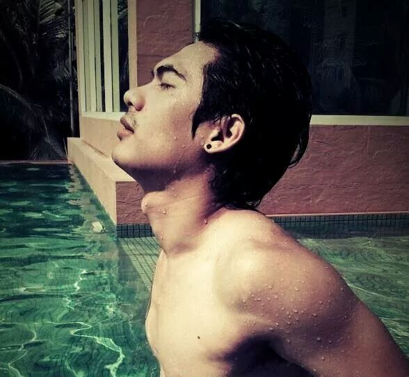 แซ่บเว่อร์!!! นายแบบใจกล้า เปลือยหมด ถือแค่ผ้าเล็กๆปิดเป้าตุง No. 81