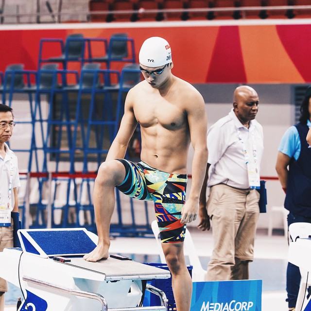 หุ่นแน่นๆ พ่อหนุ่มรูปที่ 16