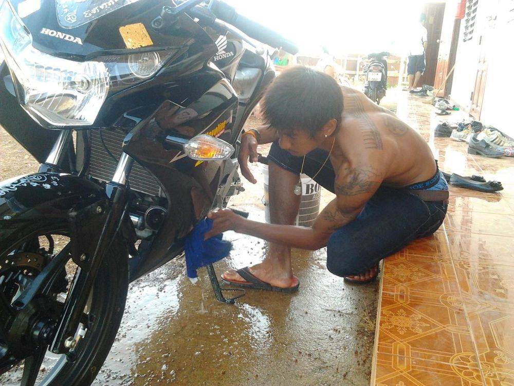 ร่วมให้กำลังใจนักกีฬาเหรียญทองของไทย พีระเชษฐ์ จันทรา จากกรีฑาพุ่งแหลนชาย (อยากโดนพุ่งใส่...แรงๆ) No. 82