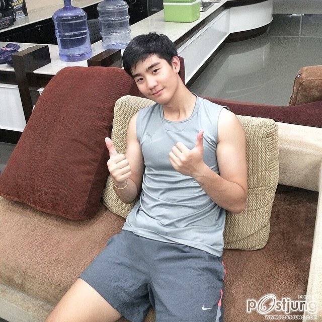 รุ่นกลางๆคิคิ...น่านักเชียว