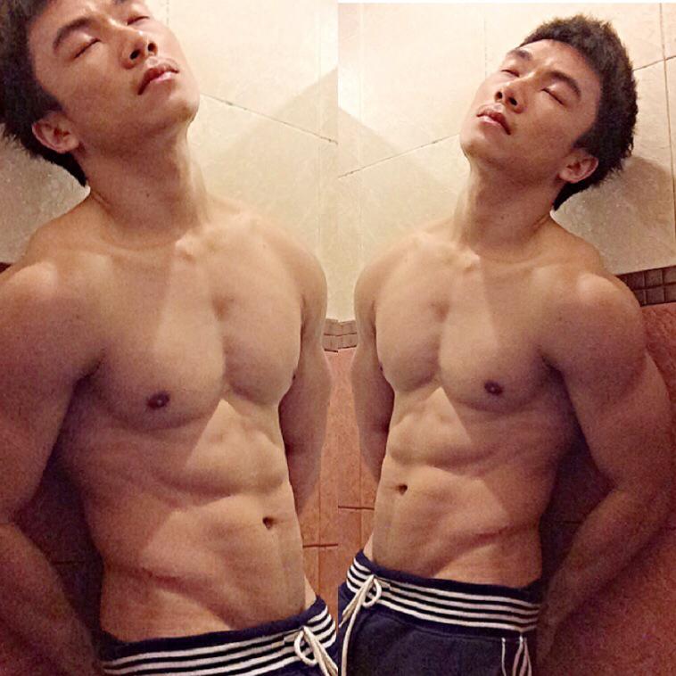 คุณพระ!!!!! เน็ตไอดอลชื่อดัง โชว์ตุงว่อนเน็ต มาเป็นลำ เป้าตุง เป้าเด้งกระจาย