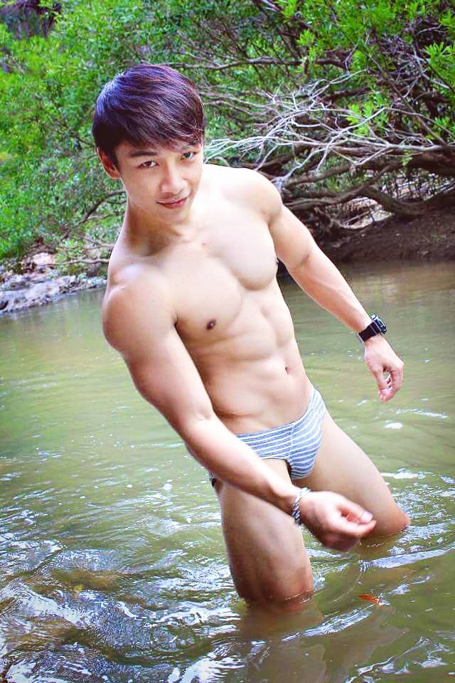 คุณพระ!!!!! เน็ตไอดอลชื่อดัง โชว์ตุงว่อนเน็ต มาเป็นลำ เป้าตุง เป้าเด้งกระจาย