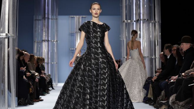 Viann Zhang ในชุดของ Carolina herrera fall 2015@งานเทศกาลภาพยนตร์นานาชาติครั้งที่ 18 Shanghai International Film Festival 2015