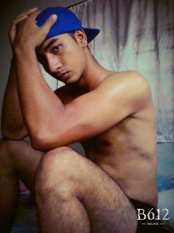 ทหารหนุ่มหุ่นล่ำ