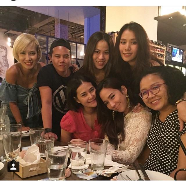 รวยตัวแม่!! นางเอกซูเปอร์สตาร์สาว "อั้ม" ได้ใช้แล้ว! iPhone 6 Plus ทองคำแท้สุดหรู ลิขสิทธิ์ Gold Elite Paris พร้อมสลักชื่อ สองเครื่องรวมกันสามแสนกว่าบาท!!!