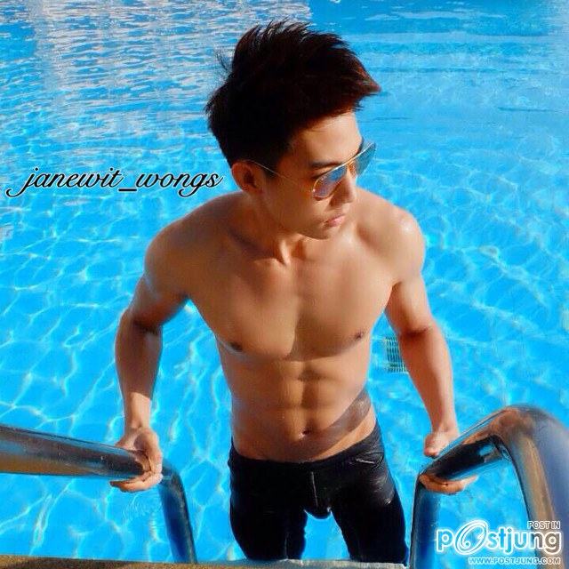 ขาวๆใสๆ@PEKAE_TWS	 ✅