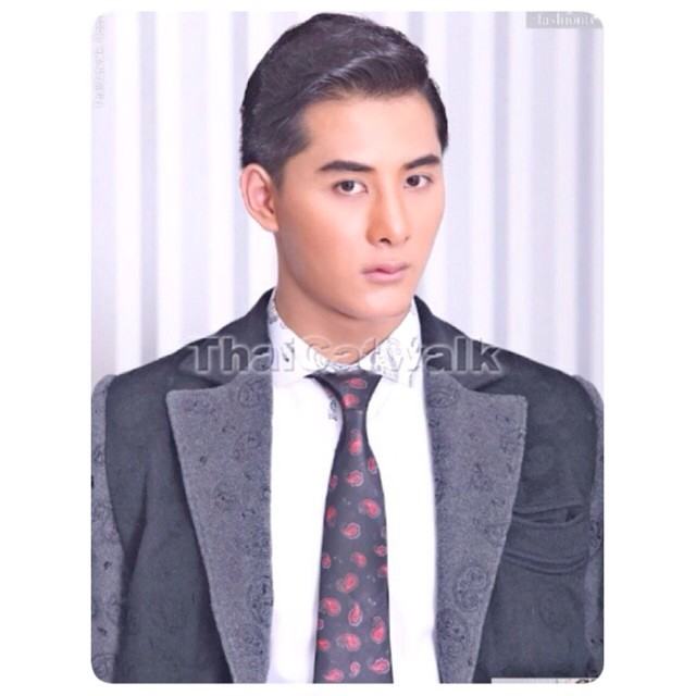 [รูปเยอะ] ต้อง ไชยวัฒน์ ผายสุวรรณ พระเอกละครพื้นบ้านหน้าใหม่ ประเดิมละคร"แก้วหน้าม้า" (แอบล่ำนิดๆ)