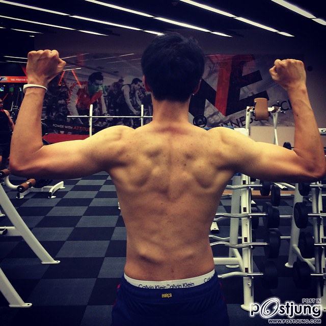 นายเติร์ก Natchanon Puvanont ดาราหนุ่มหล่อหน้าใส