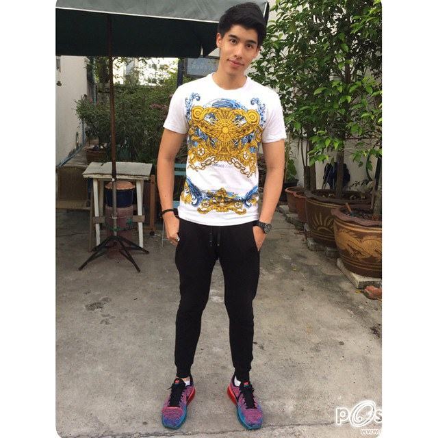 นายเติร์ก Natchanon Puvanont ดาราหนุ่มหล่อหน้าใส