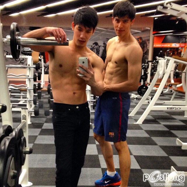 นายเติร์ก Natchanon Puvanont ดาราหนุ่มหล่อหน้าใส