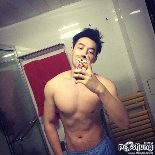 ฟินไปกับหนุ่มตี๋หน้าเจี๊ยะ IG @JUN_TONG