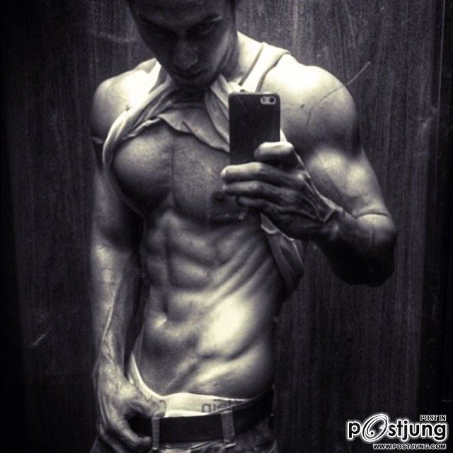 เจ จินตัย ยิ่งนานยิ่งแซ่บ IG @JAYJINTAI