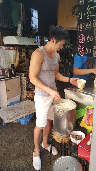 หนุ่มขายน้ำเต้าหู้หล่อแซ่บ