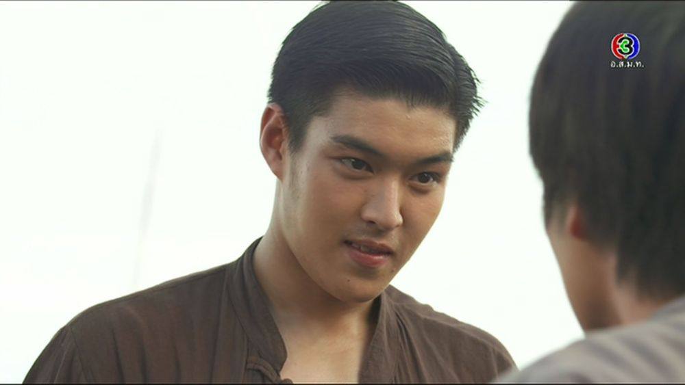 มีตอนหนุ่มๆแบบนี้ด้วยหรือตาเบิ่งแท้ มีจักตอนนะ....มักเบิ่งหนังวัยรุ่นแบบนี้ //กระทิง//