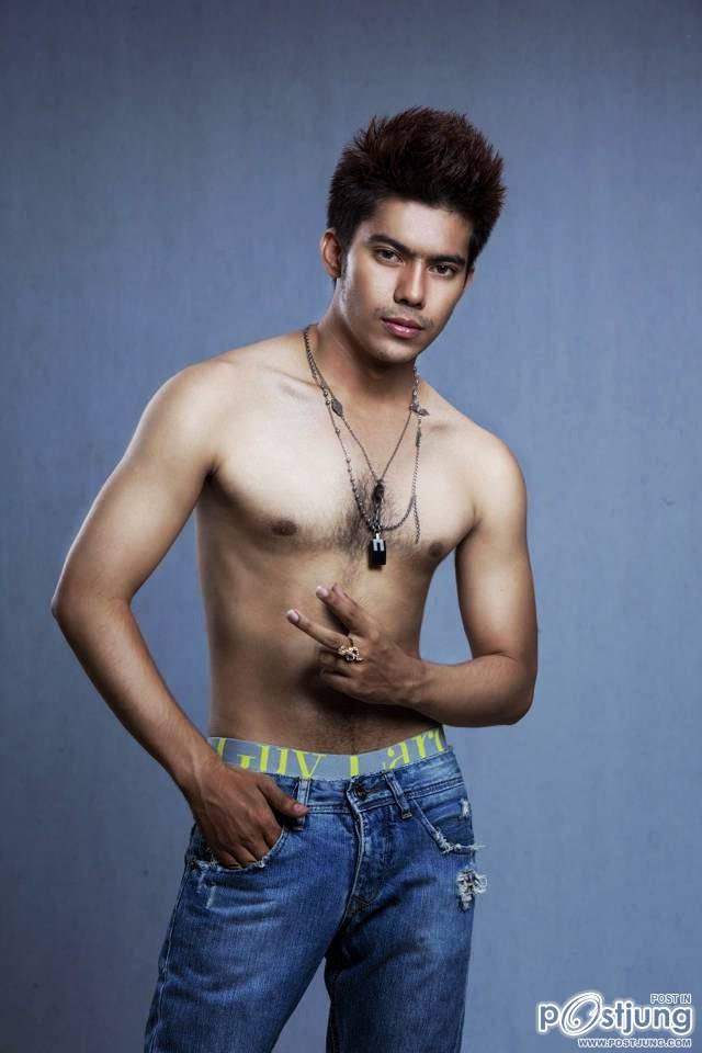Phyowai Aung หนุ่มเมียนมาร์เข้มๆ