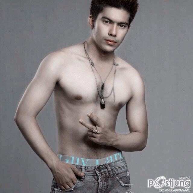 Phyowai Aung หนุ่มเมียนมาร์เข้มๆ