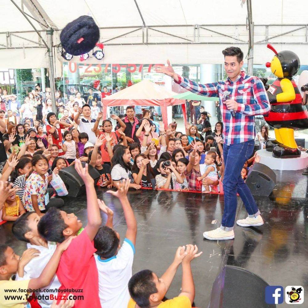 เวียร์ศุกลวัฒน์ที่โตโยต้าบัสส์ สาขาเสรีไทย