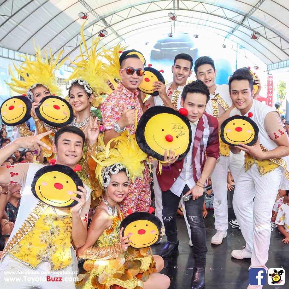 ไผ่พงศธรที่โตโยต้าบัสส์ สาขาเพชรเกษม 88