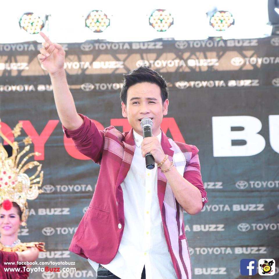 ไผ่พงศธรที่โตโยต้าบัสส์ สาขาเพชรเกษม 88