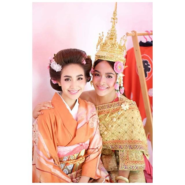 &ldquo;ปุ๊กลุ๊ก ฝนทิพย์&rdquo; ในงานเปิดห้างโตคิว ณ ห้างพาราไดซ์ พาร์ค ในชุดไทยสวยสง่าเเบบไทยปังมาก!!