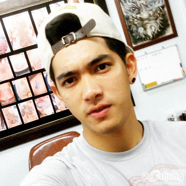 หนุ่มน้อยน่าเจี๊ยะ Kem Pinij