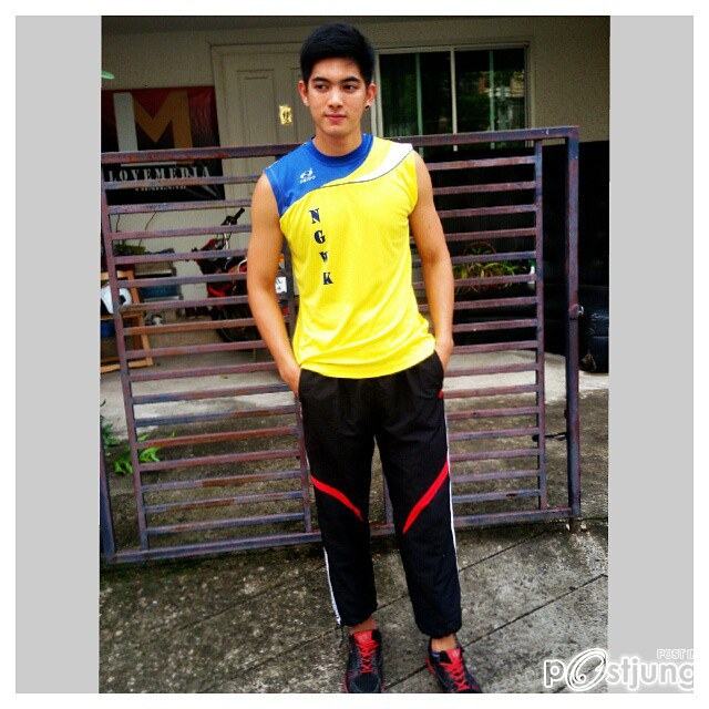 หนุ่มน้อยน่าเจี๊ยะ Kem Pinij