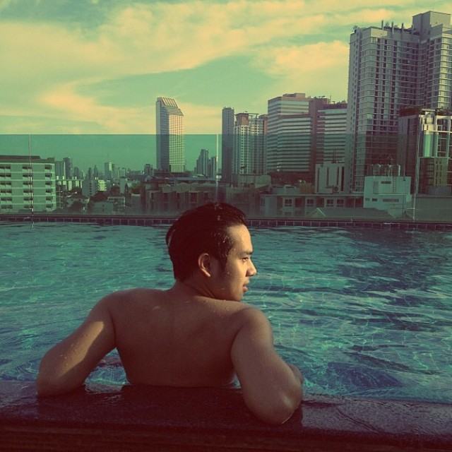 เสียวซี้ด!!! บอม Mister International Thailand 2013 โชว์ตุงลงนิตยสารชื่อดัง