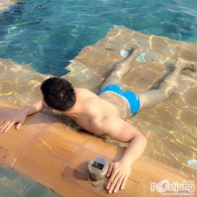 นาย Stuart  สูงยาว ขาวดี ตี๋จีน