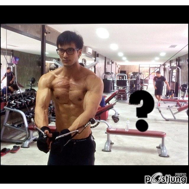 หุ่นแน่นๆ ต๊อบ ชัยวัฒน์ IG@TOB_CHAIWAT