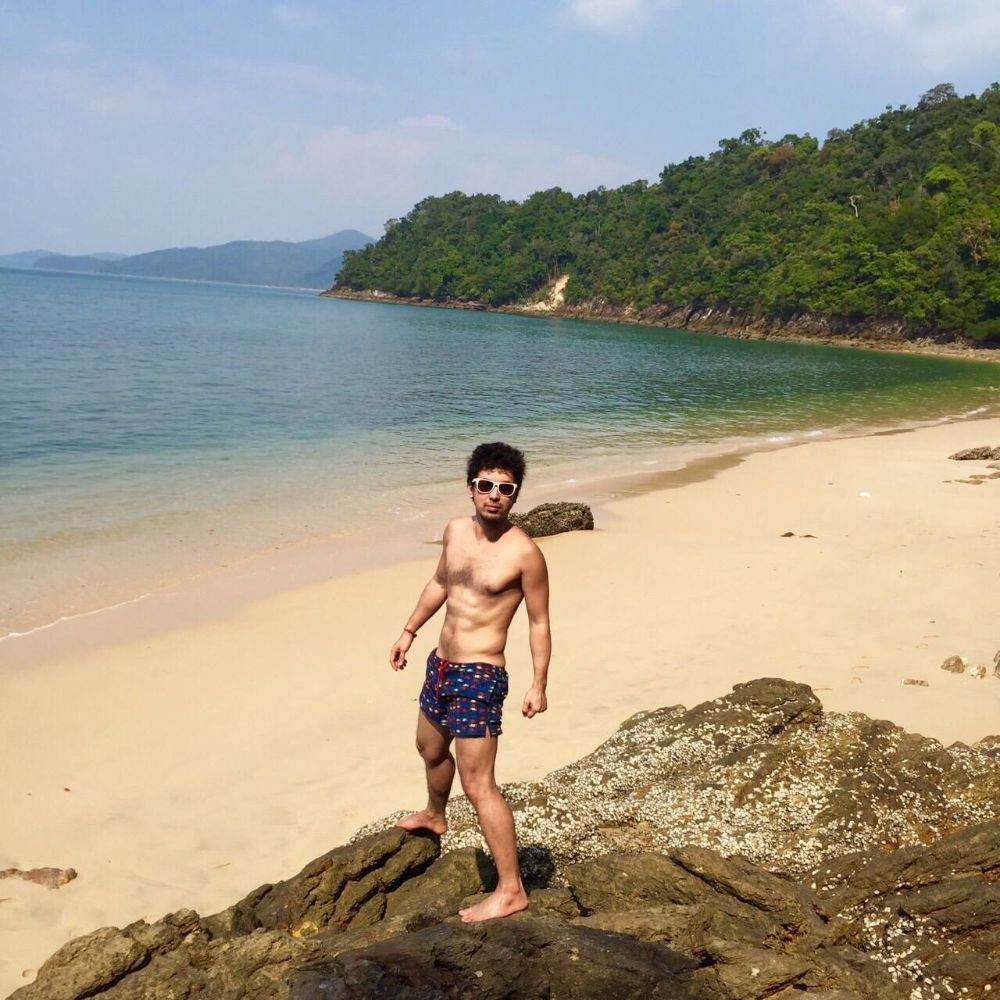 โอ้ละพ่อ!!! ดีเจคลับดัง มั่นใจโชว์ตุงว่อนเน็ต ยึดสโลแกน"มีของดี...ก็ต้องโชว์"