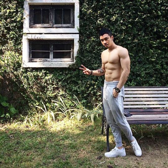 พักสายตา มาหาผู้ชาย