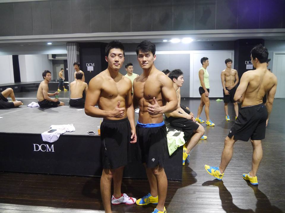 สุขกับผู้