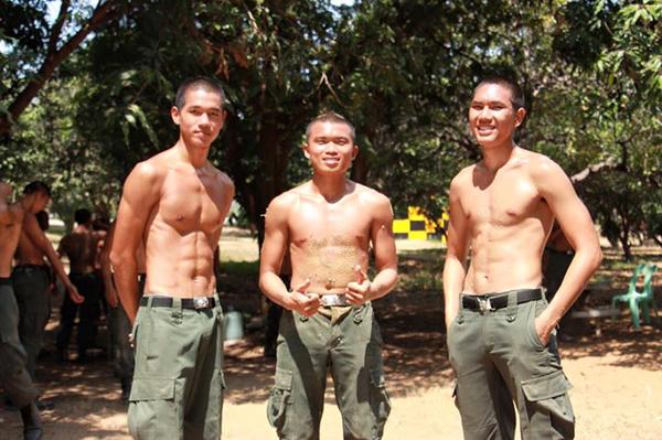 สุขกับผู้
