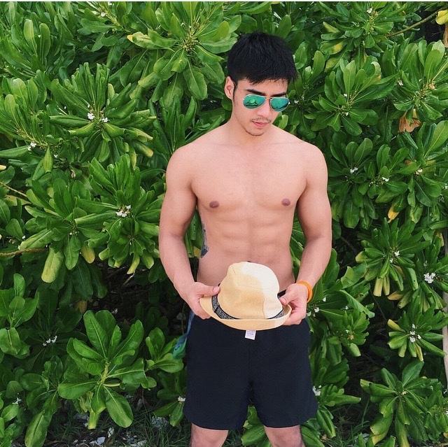 สุขกับผู้