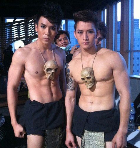 สุขกับผู้