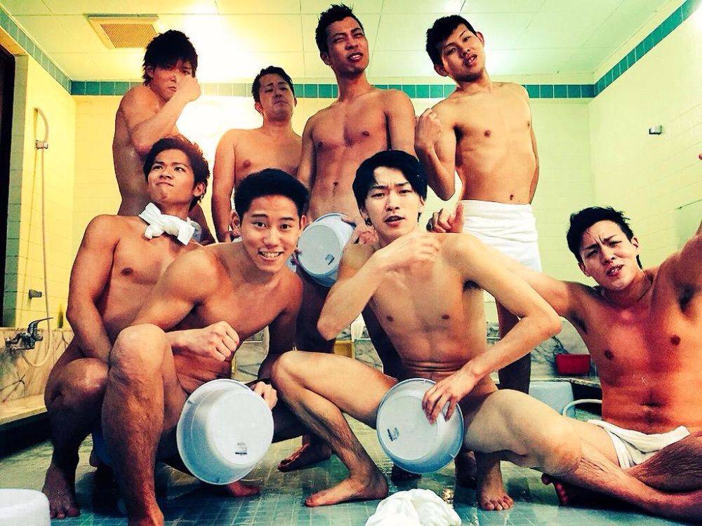 สุขกับผู้