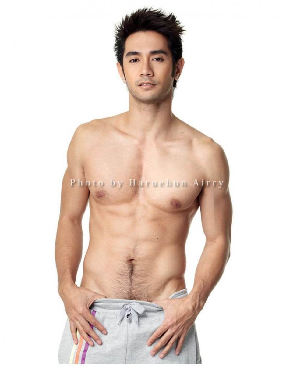 บ้า/ผชเสื้อกล้าม