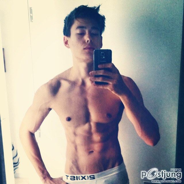 นายแบบฟินเวอร์ Eme Chang Vergara