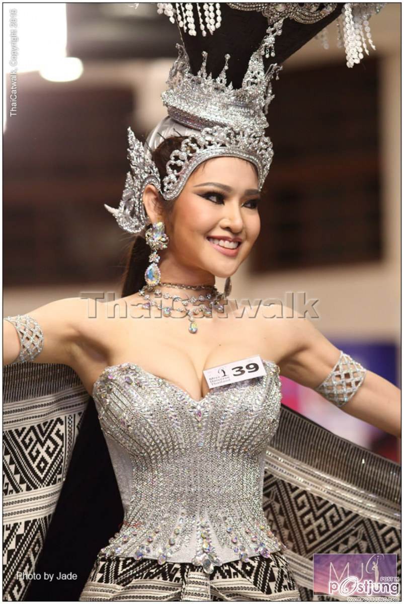 งดงาม อลังกว่าทุกปี สาวงาม  Miss Universe Thailand 2015 &ndash;รอบ Creative Thai