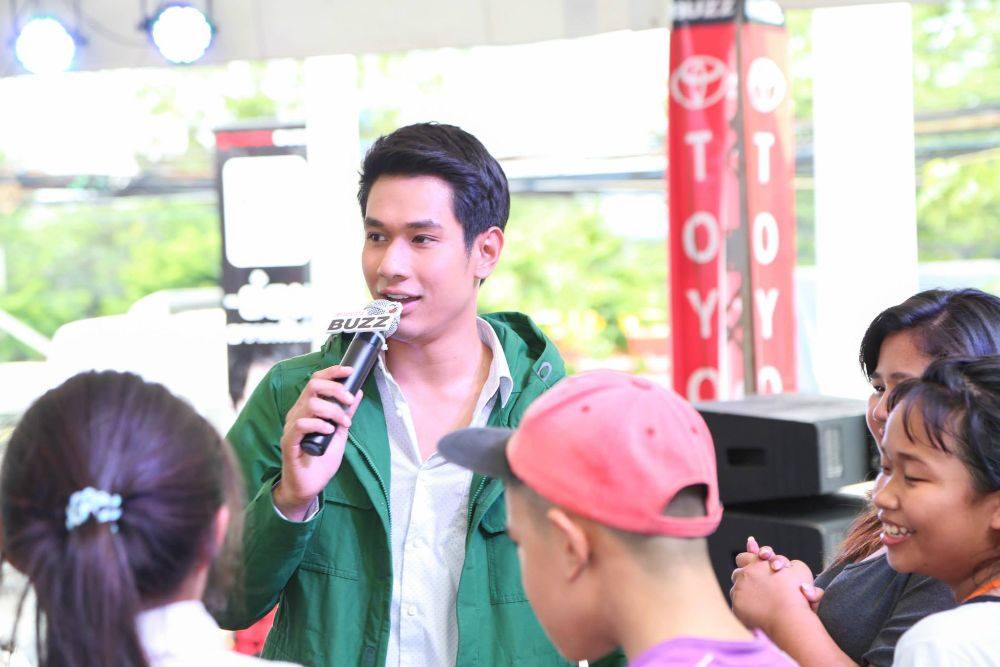 อ๋อมอรรคพันธ์ที่โตโยต้าบัสส์ สาขาเพชรเกษม88