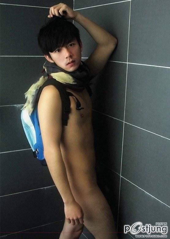 ตี๋น้อยน่าเจี๊ยะ Wang Han