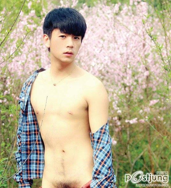ตี๋น้อยน่าเจี๊ยะ Wang Han