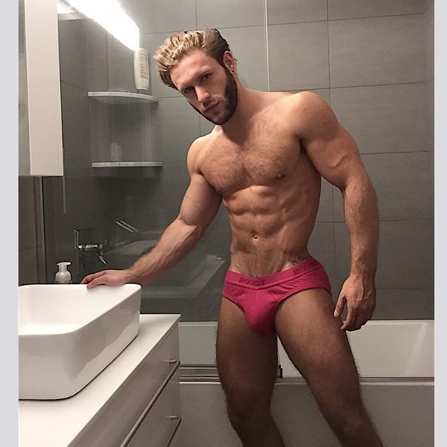 Muscle men From IG 173