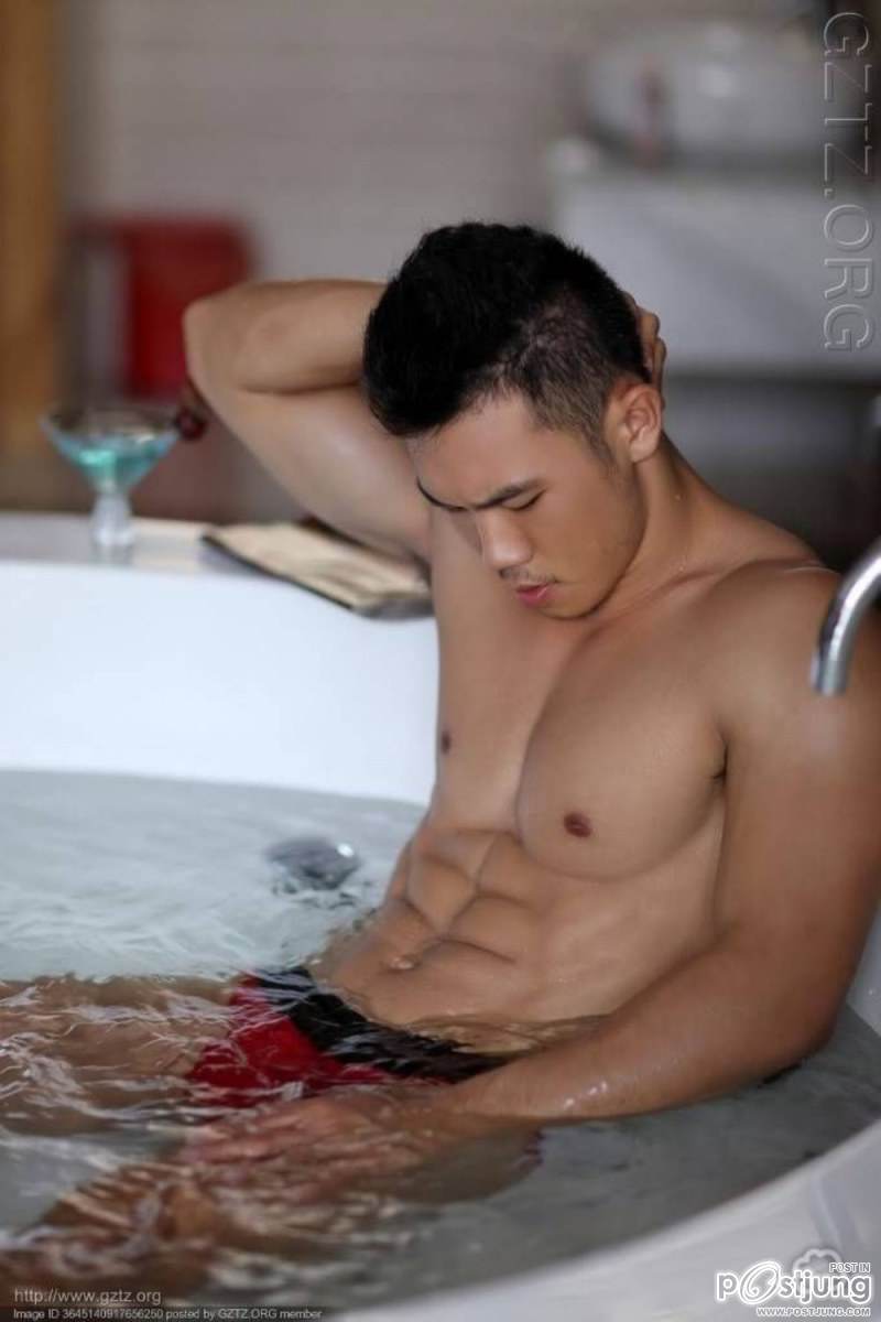 บ้ากล้าม วงแขน นม