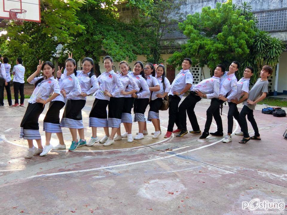 รวมรูปนักเรียนมัธยมปลายของลาวน่ารัก